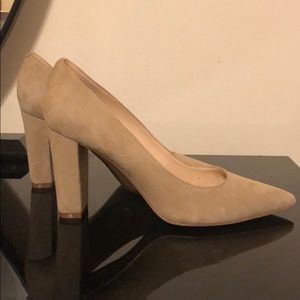 Suede beige Nine West heel